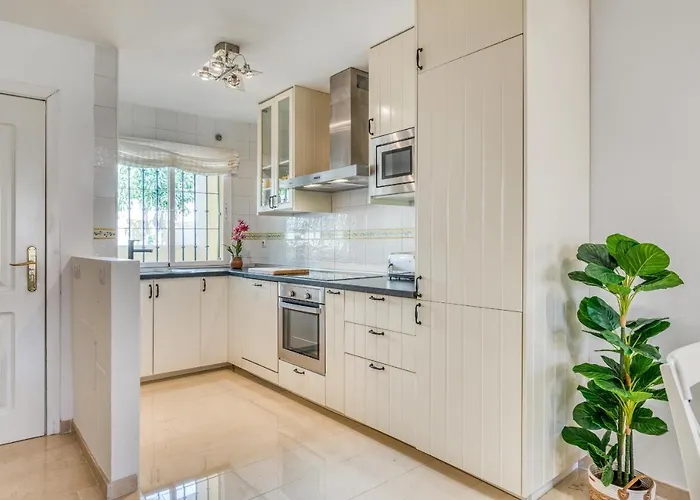 Hanami Puerto Alto 4-9 エステポナ