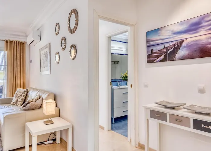 Hanami Puerto Alto 4-9 エステポナ