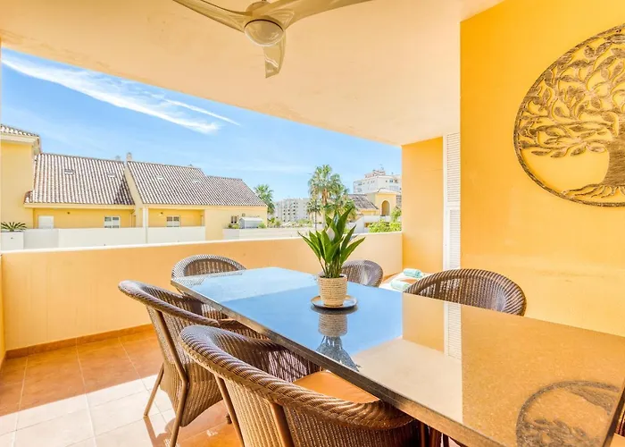 Hanami Puerto Alto 4-9 * Estepona